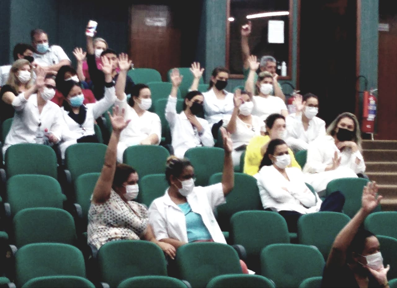 SERVIDORES DO HU E HC PODEM ENTRAR EM GREVE CASO PL 522/2022 NÃO SEJA RETIRADO DE PAUTA
