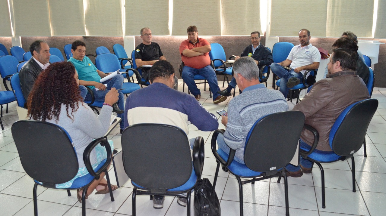DIRETORES UNIFICADOS DAS UNIVERSIDADES ESTADUAIS DO PARANÁ SE REÚNEM PARA DISCUTIR DEMANDAS CONJUNTAS